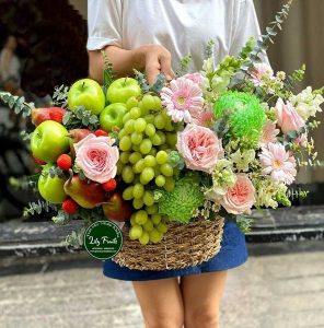 giỏ trái cây và hoa tươi nhập khẩu